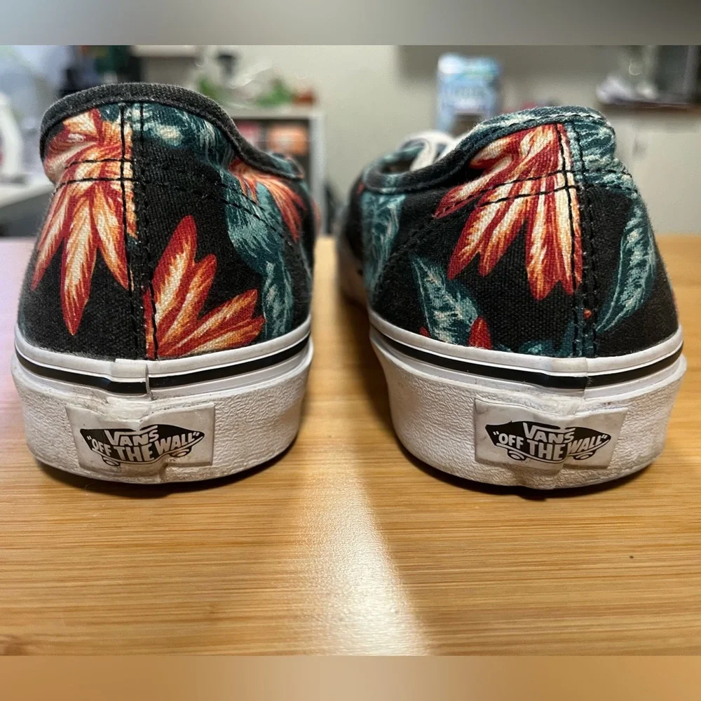 Vans Black Canvas Sneakers with Teal & Coral Floral Print Men’s/Bo 6, womens 7.5